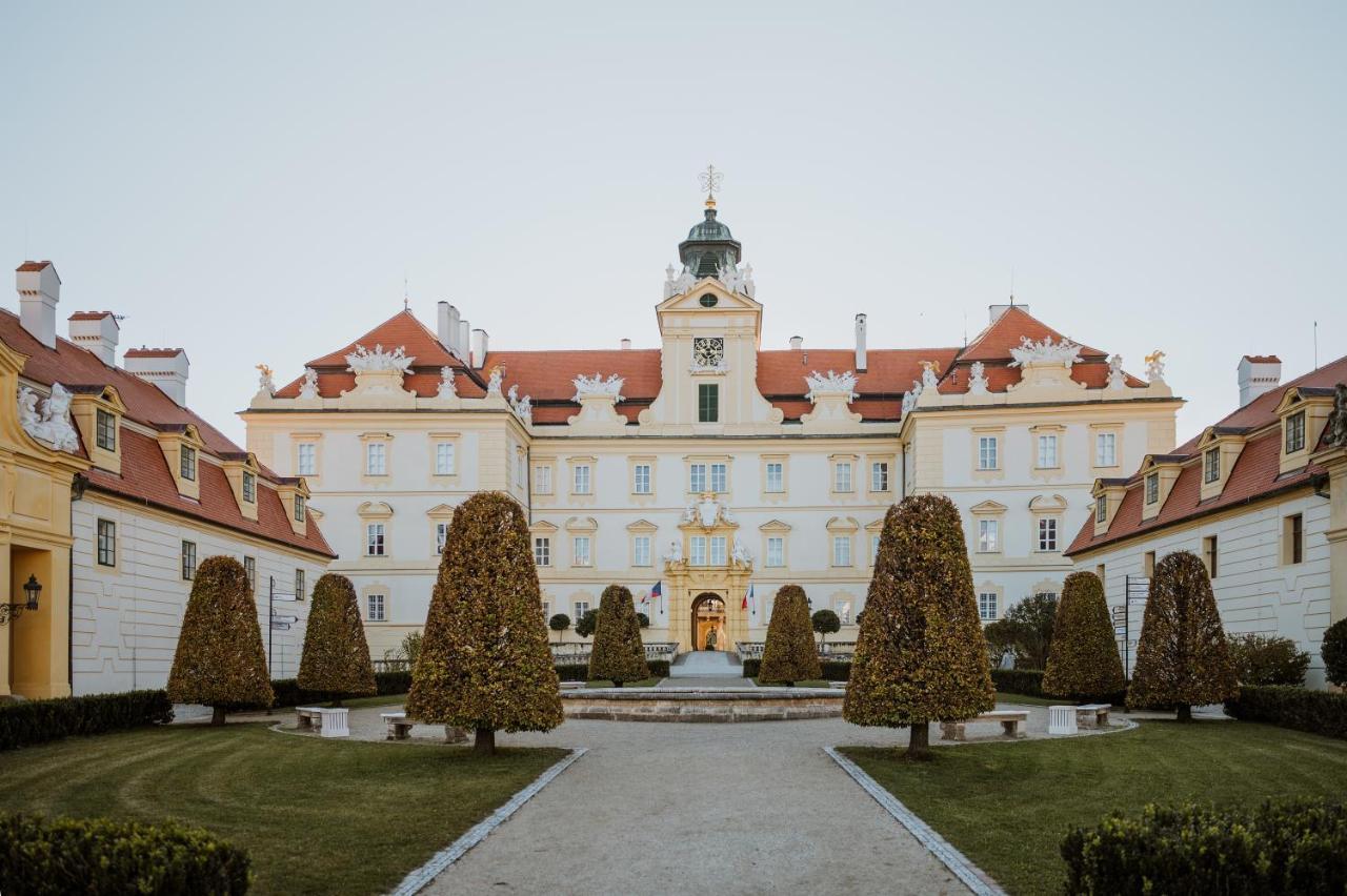 Zamecky Hotel Anton Florian Вальтице Экстерьер фото
