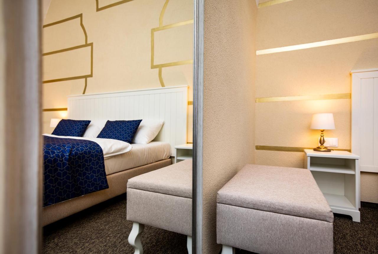 Zamecky Hotel Anton Florian Вальтице Экстерьер фото