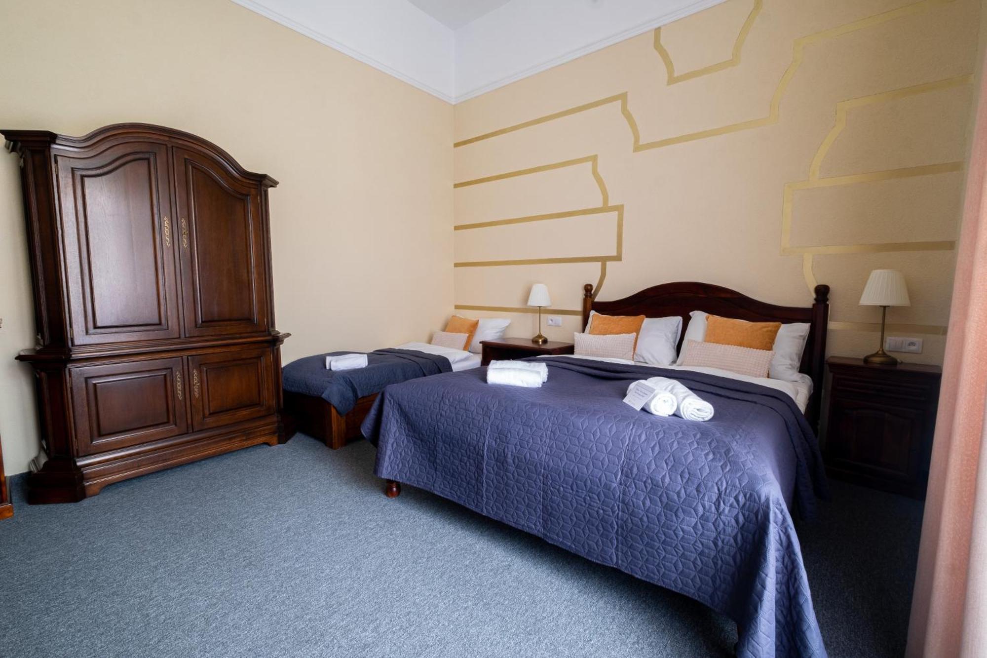 Zamecky Hotel Anton Florian Вальтице Экстерьер фото